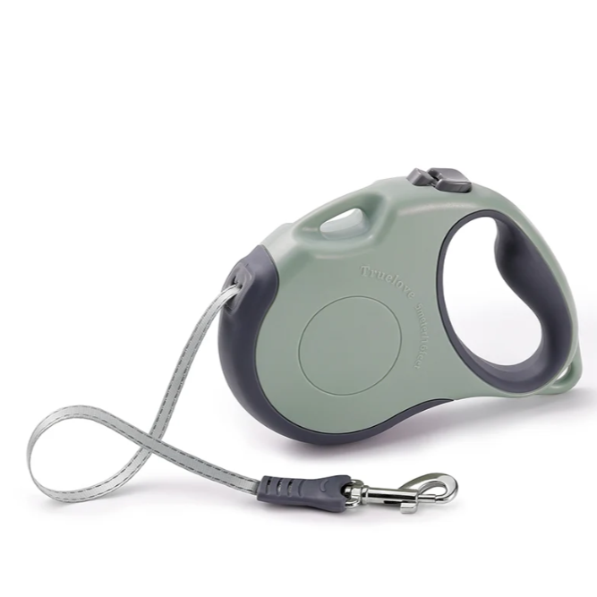 Hands free retractable dog leash with 16 ft reflective tape